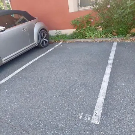 Grand T2 Pont Des Demoiselles Apartment