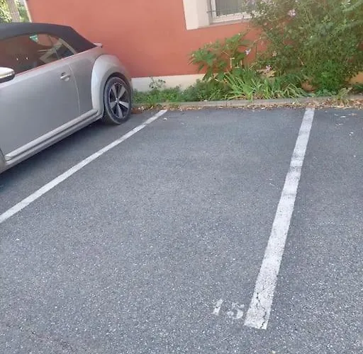 Grand T2 Pont Des Demoiselles Appartamento