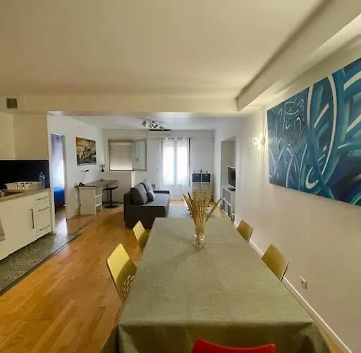 Grand T2 Pont Des Demoiselles Apartment *